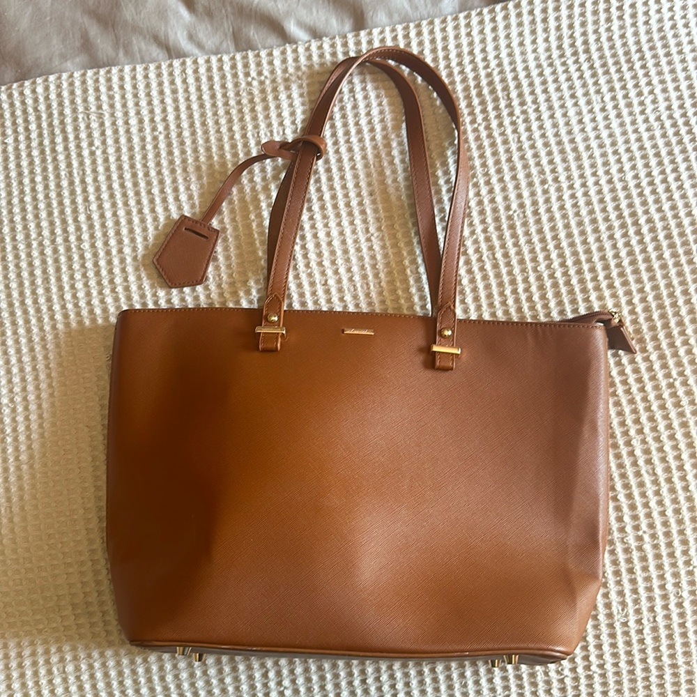 Brown medium/large sized tote bag.